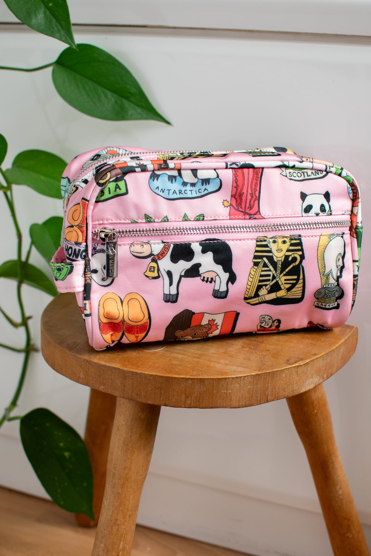 Fashion Cats Medium Washbag